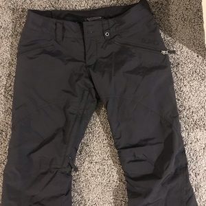 Women’s snow pants